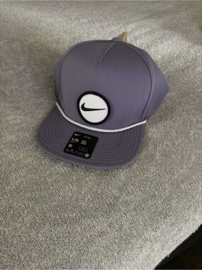 Nike Dri Fit golf hat